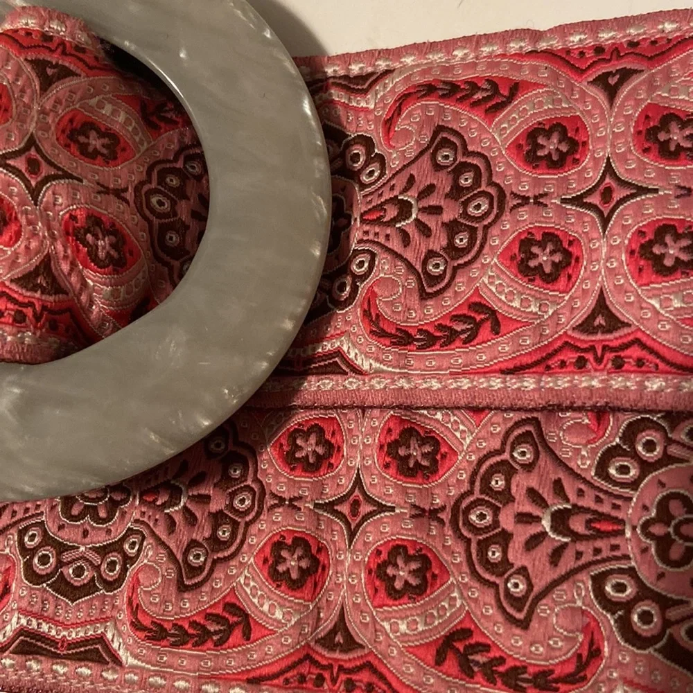 Womens Pink Cloth Belt Faux Abalone Mother of Pearl Round Resin Buckle Boho
